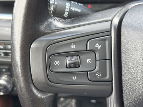Used 2023 GMC Yukon Denali Ultimate AWD/4WD image 12