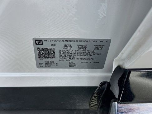 Used 2024 Chevrolet Equinox EV LT FWD image 12