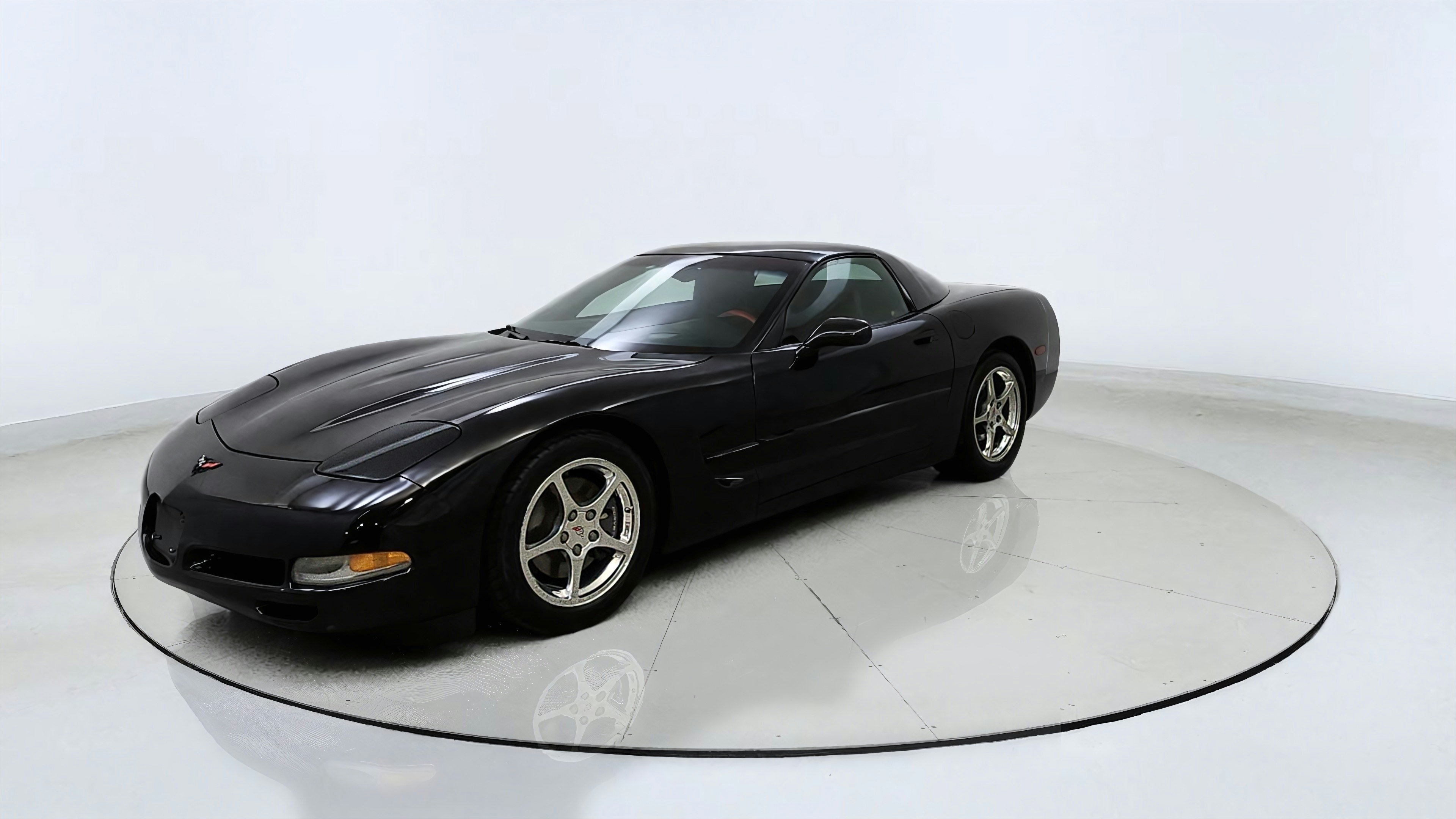 Used 2002 Chevrolet Corvette Coupe w/ Preferred Equipment Group2 RWD image 3