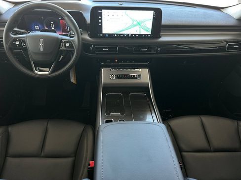 New 2026 Lincoln Aviator 2WD image 12