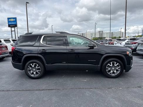 Used 2023 GMC Acadia SLT AWD/4WD image 2
