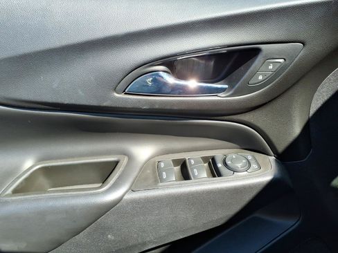 Used 2021 Chevrolet Equinox LT AWD/4WD image 11