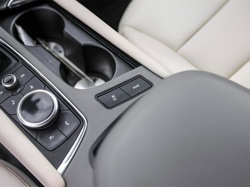 Used 2021 Cadillac XT5 Premium Luxury image 31