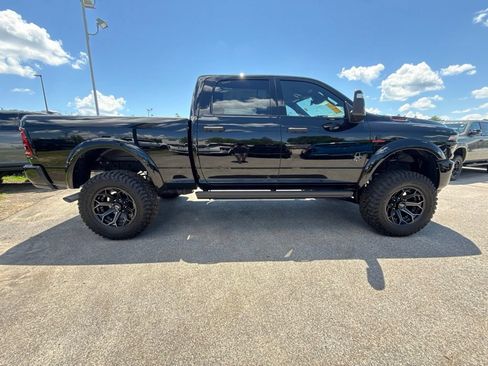 New 2025 RAM 2500 Big Horn AWD/4WD image 6