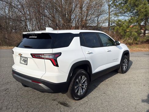 New 2026 Chevrolet Equinox LT w/ Convenience Package II image 5