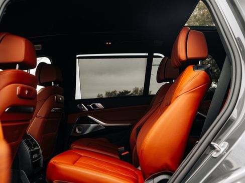 Used 2026 BMW X7 M60i image 38