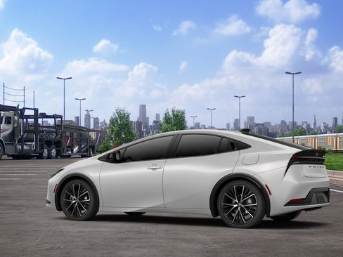 New 2027 Toyota Prius XLE FWD image 7