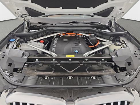 Used 2025 BMW X5 xDrive50e w/ Executive Package image 35