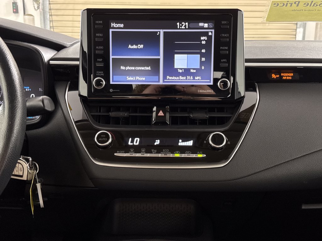 Used 2022 Toyota Corolla LE FWD image 18