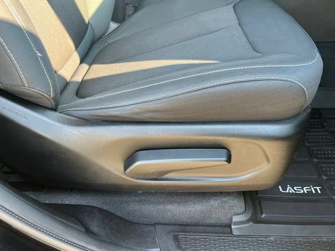 Used 2021 Jeep Grand Cherokee L Laredo w/ Luxury Tech Group I AWD/4WD image 48