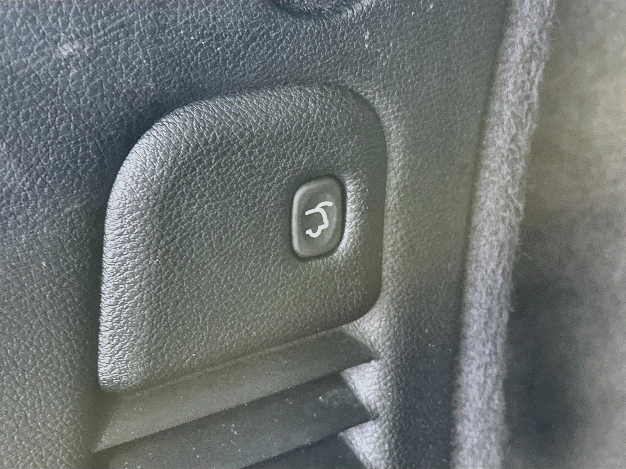 Used 2025 Dodge Durango GT AWD/4WD image 32