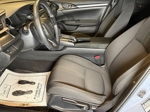 Used 2018 Honda Civic Sport image 19
