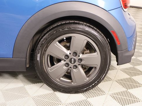 Used 2023 MINI Cooper 2-Door Hardtop FWD image 18