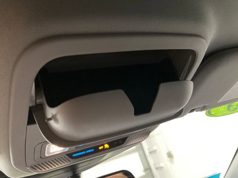 Used 2023 Ford Explorer XLT w/ Equipment Group 202A image 32