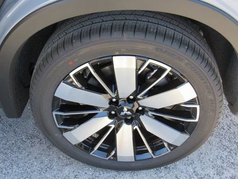 New 2026 Mitsubishi Outlander SEL FWD image 7