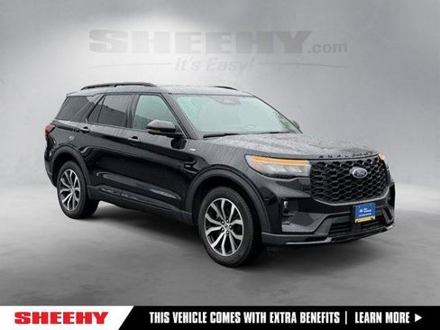 Certified 2025 Ford Explorer ST-Line AWD/4WD image 1