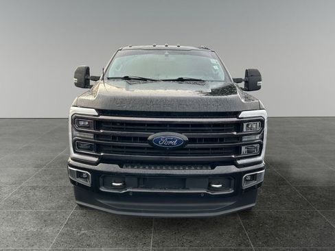 Used 2023 Ford F350 Limited image 2