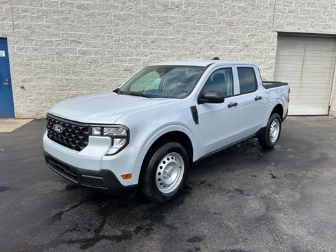 New 2025 Ford Maverick XL FWD image 4