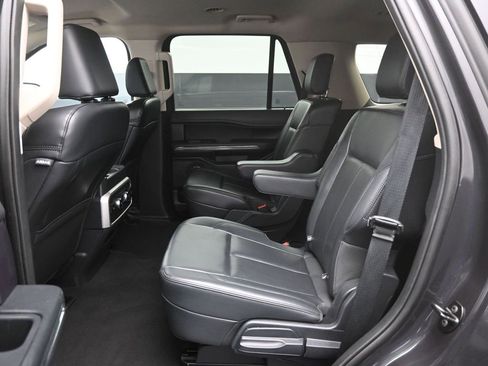 Certified 2024 Ford Expedition XLT image 26