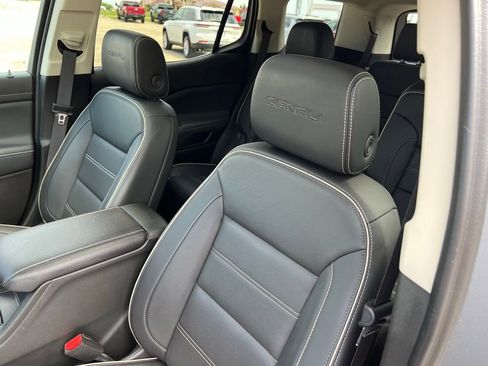 Used 2023 GMC Acadia Denali w/ Denali Ultimate Package AWD/4WD image 35
