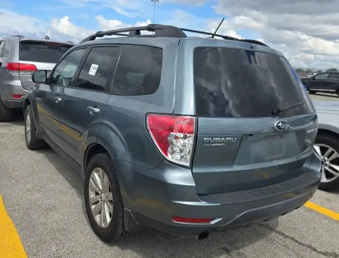 Used 2012 Subaru Forester 2.5X Limited AWD/4WD image 2