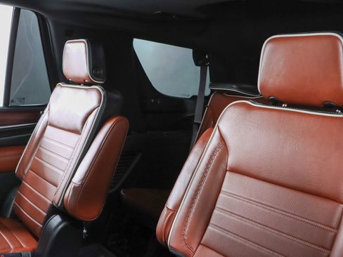 Used 2023 GMC Yukon Denali Ultimate image 30