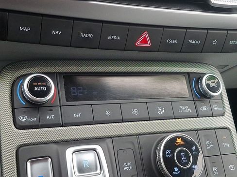 Used 2023 Hyundai Palisade SEL AWD/4WD image 16
