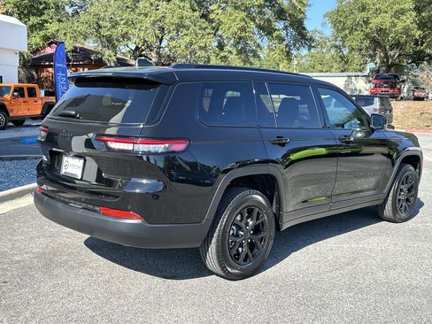 New 2025 Jeep Grand Cherokee L Altitude image 5