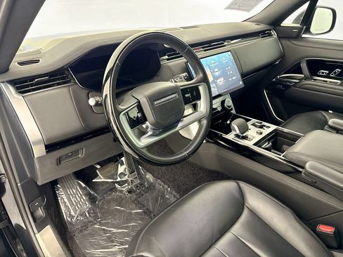 Certified 2023 Land Rover Range Rover SE AWD/4WD image 9