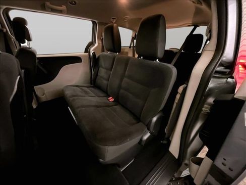 Used 2019 Dodge Grand Caravan SE w/ Rear Park Assist Package FWD image 26