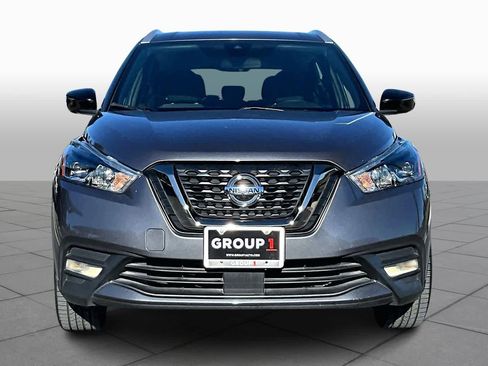 Used 2020 Nissan Kicks SR image 3