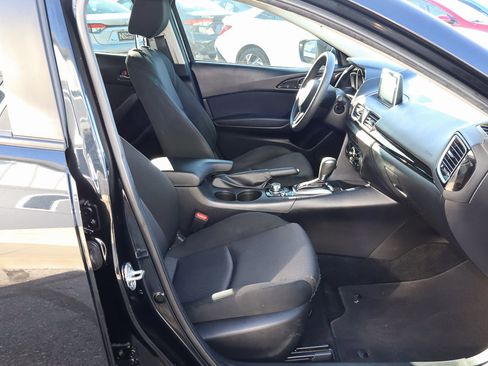 Used 2016 MAZDA MAZDA3 i Sport image 23