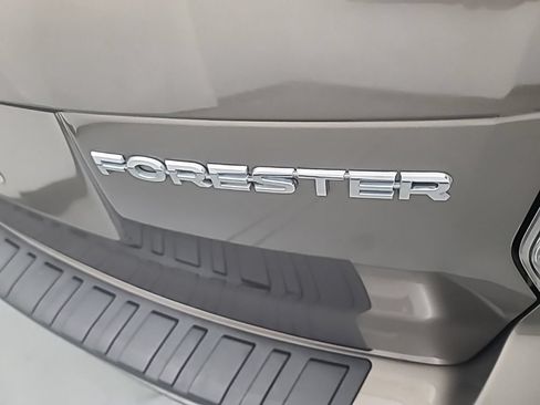 Used 2018 Subaru Forester 2.5i Touring w/ Popular Package #3B AWD/4WD image 11