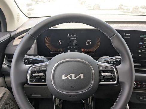 New 2026 Kia Carnival FWD image 31