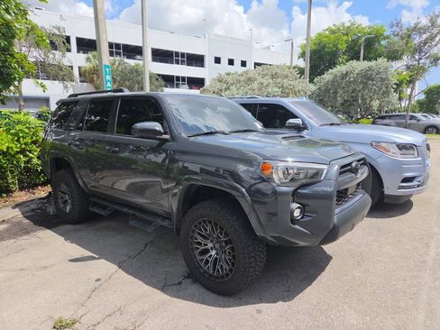 Used 2024 Toyota 4Runner TRD Off-Road AWD/4WD image 2