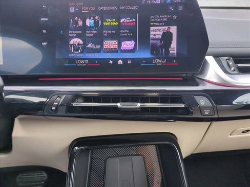 Used 2025 BMW X1 xDrive28i image 14