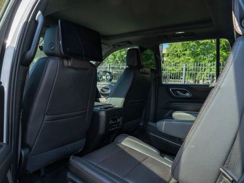 Used 2021 Chevrolet Tahoe High Country w/ Premium Package AWD/4WD image 13