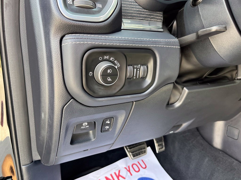 Used 2024 RAM 1500 Limited AWD/4WD image 7