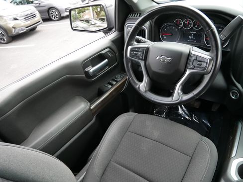 Used 2022 Chevrolet Silverado 1500 LT Trail Boss w/ Safety Package AWD/4WD image 9