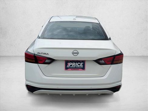 Used 2025 Nissan Altima 2.5 SV FWD image 6