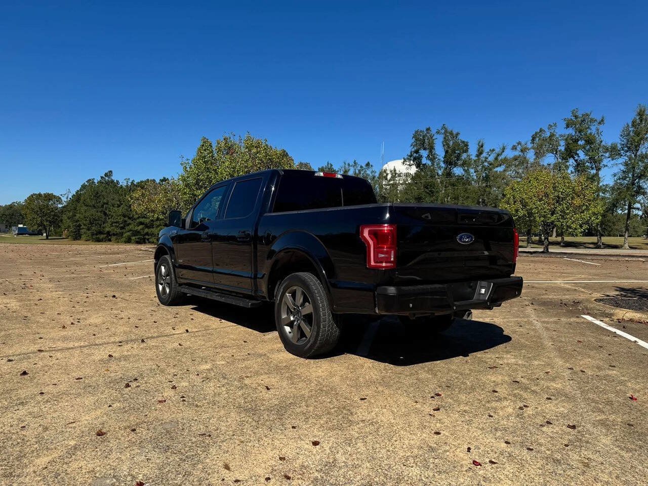 Used 2017 Ford F150 Lariat w/ Equipment Group 502A Luxury AWD/4WD image 6