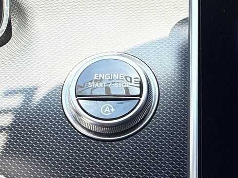 Used 2024 Mercedes-Benz C 300 Sedan image 37