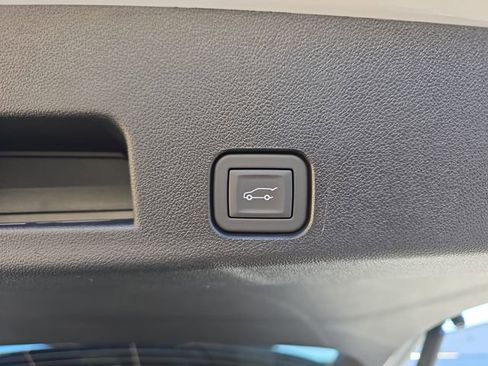 New 2026 Chevrolet Traverse LT w/ Sun and Wheel Package image 15