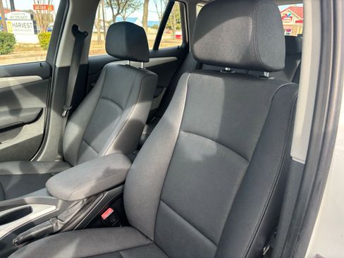 Used 2015 BMW X1 xDrive28i image 14