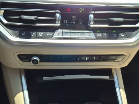 Used 2021 BMW 330i xDrive Sedan w/ Convenience Package AWD/4WD image 23