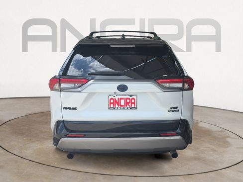 Used 2024 Toyota RAV4 XSE AWD/4WD image 7