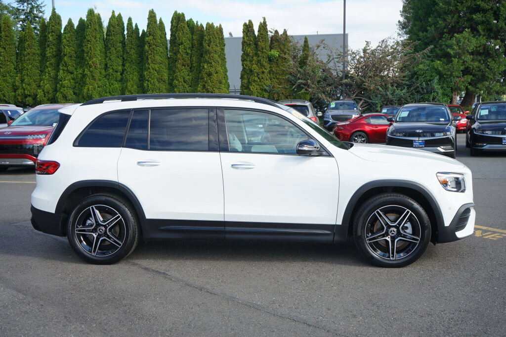 Used 2023 Mercedes-Benz GLB 250 4MATIC image 4