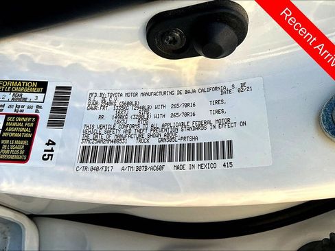 Used 2021 Toyota Tacoma TRD Off-Road w/ Technology Package image 9