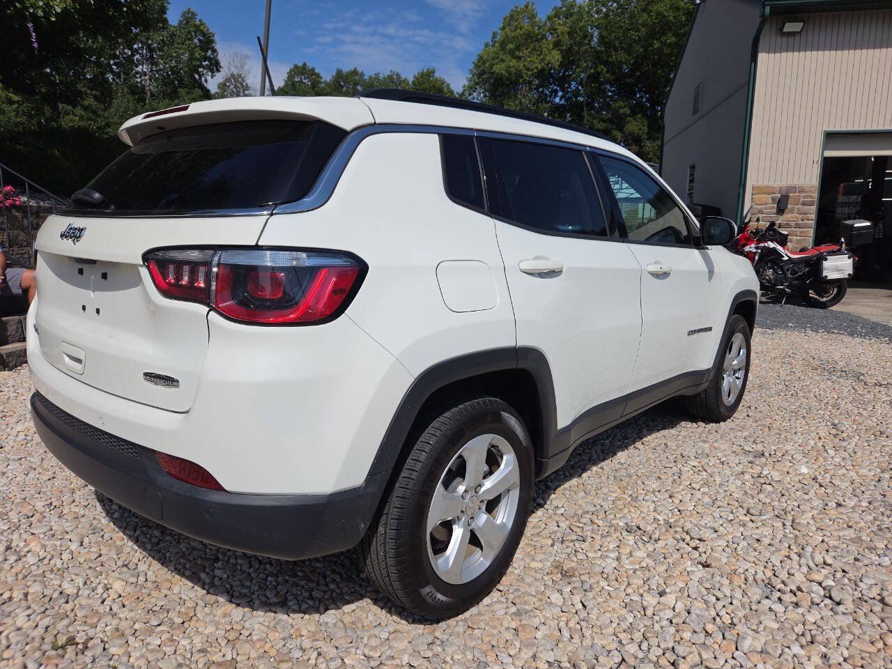 Used 2018 Jeep Compass Latitude w/ Popular Equipment Group AWD/4WD image 6