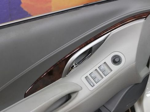 Used 2010 Buick LaCrosse CXS FWD image 13